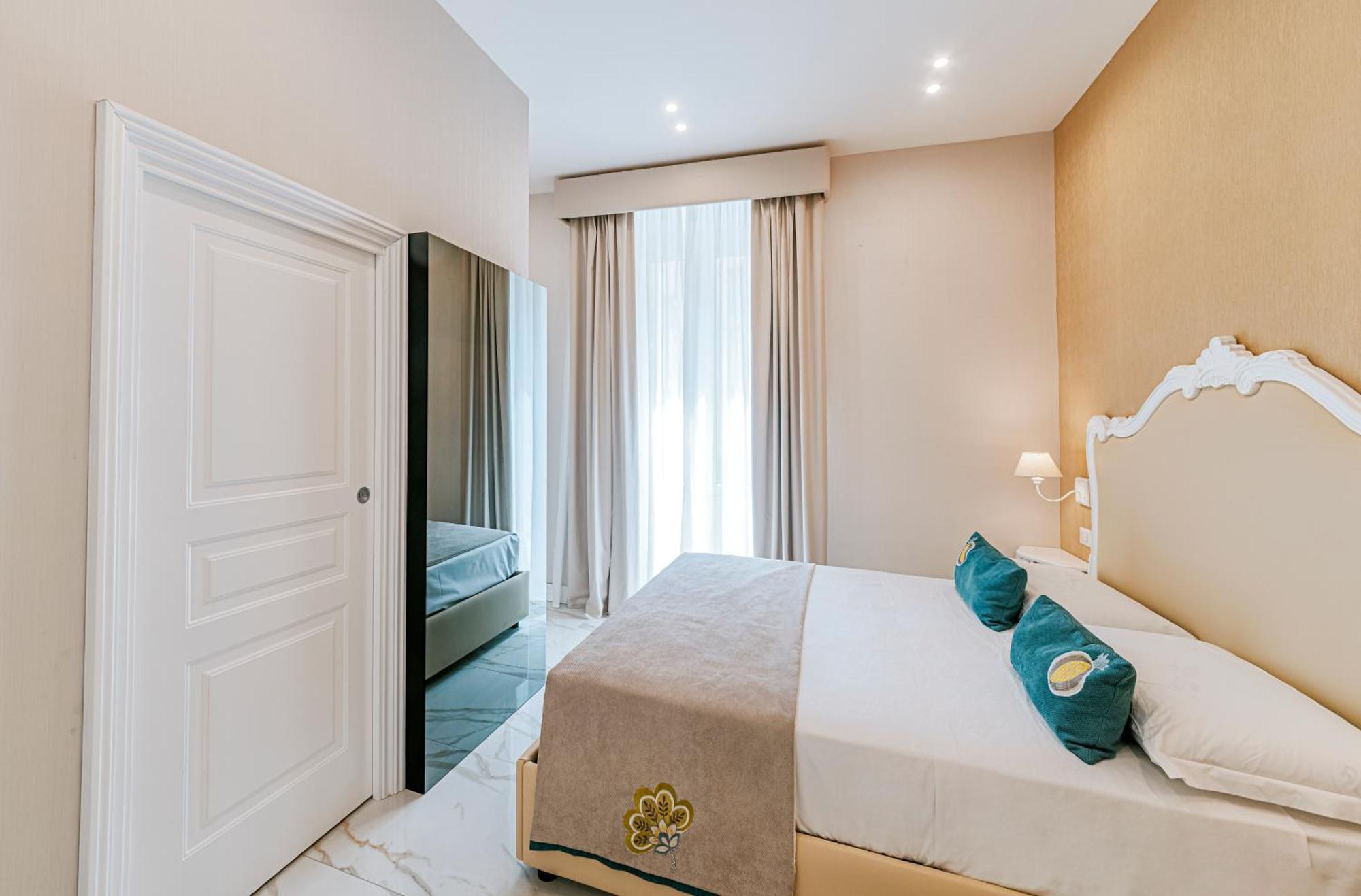 Gentile Suite & Spa Vomero Nápoles Exterior foto